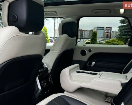 Білий Ленд Ровер Range Rover Sport, об'ємом двигуна 2 л та пробігом 113 тис. км за 55900 $, фото 28 на Automoto.ua