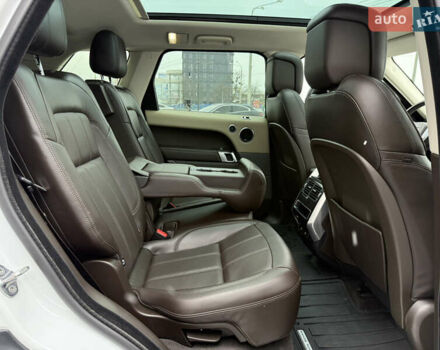 Білий Ленд Ровер Range Rover Sport, об'ємом двигуна 2.99 л та пробігом 70 тис. км за 62000 $, фото 30 на Automoto.ua