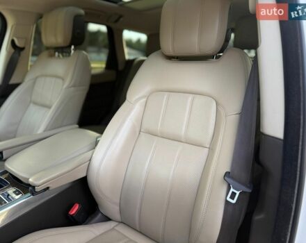 Білий Ленд Ровер Range Rover Sport, об'ємом двигуна 2.99 л та пробігом 147 тис. км за 39500 $, фото 133 на Automoto.ua