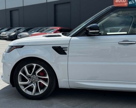 Білий Ленд Ровер Range Rover Sport, об'ємом двигуна 2 л та пробігом 113 тис. км за 57490 $, фото 17 на Automoto.ua