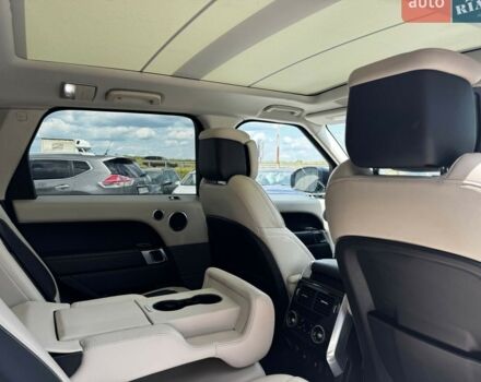 Білий Ленд Ровер Range Rover Sport, об'ємом двигуна 2 л та пробігом 113 тис. км за 57490 $, фото 40 на Automoto.ua