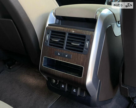 Білий Ленд Ровер Range Rover Sport, об'ємом двигуна 2.99 л та пробігом 36 тис. км за 75000 $, фото 16 на Automoto.ua