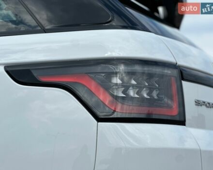 Білий Ленд Ровер Range Rover Sport, об'ємом двигуна 3 л та пробігом 159 тис. км за 42000 $, фото 26 на Automoto.ua