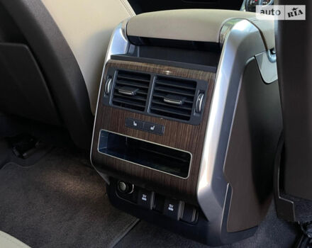 Білий Ленд Ровер Range Rover Sport, об'ємом двигуна 2.99 л та пробігом 36 тис. км за 75000 $, фото 16 на Automoto.ua