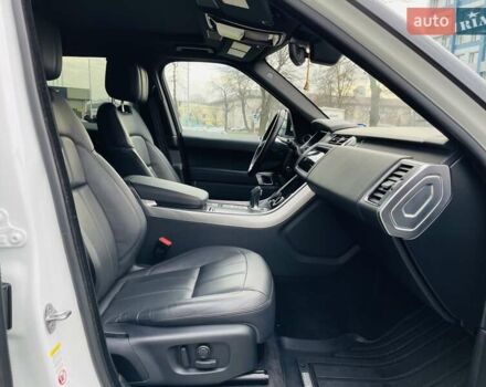 Білий Ленд Ровер Range Rover Sport, об'ємом двигуна 3 л та пробігом 58 тис. км за 68000 $, фото 13 на Automoto.ua