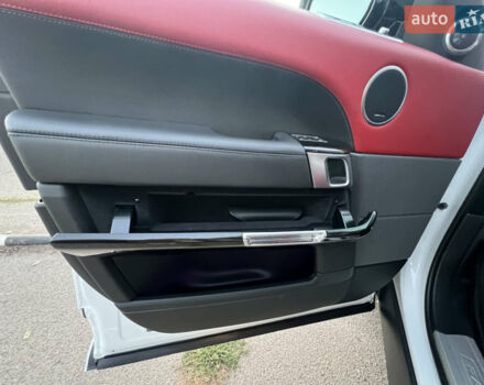 Білий Ленд Ровер Range Rover Sport, об'ємом двигуна 3 л та пробігом 40 тис. км за 72999 $, фото 22 на Automoto.ua