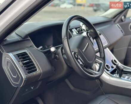 Білий Ленд Ровер Range Rover Sport, об'ємом двигуна 3 л та пробігом 159 тис. км за 42000 $, фото 32 на Automoto.ua