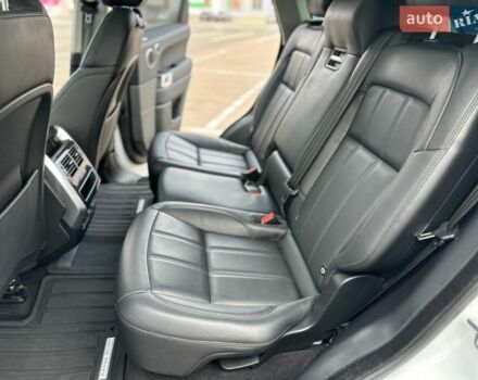 Білий Ленд Ровер Range Rover Sport, об'ємом двигуна 3 л та пробігом 159 тис. км за 42000 $, фото 40 на Automoto.ua
