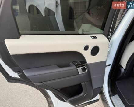 Білий Ленд Ровер Range Rover Sport, об'ємом двигуна 3 л та пробігом 63 тис. км за 53000 $, фото 17 на Automoto.ua