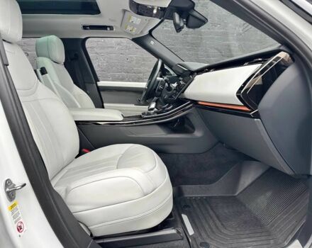 Білий Ленд Ровер Range Rover Sport, об'ємом двигуна 3 л та пробігом 24 тис. км за 30867 $, фото 7 на Automoto.ua
