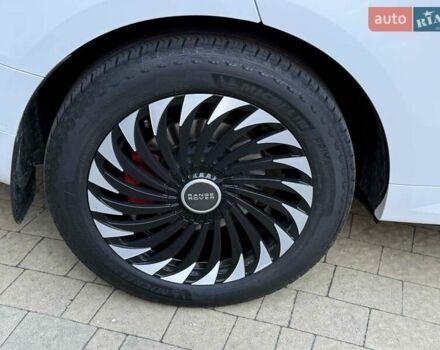 Білий Ленд Ровер Range Rover Sport, об'ємом двигуна 3 л та пробігом 36 тис. км за 123900 $, фото 7 на Automoto.ua