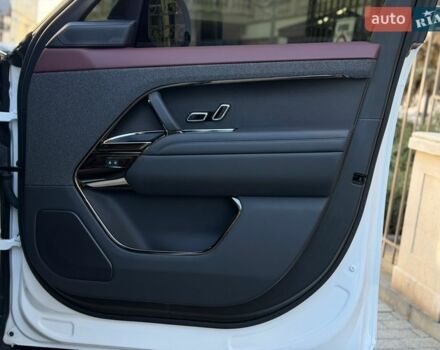 Білий Ленд Ровер Range Rover Sport, об'ємом двигуна 3 л та пробігом 27 тис. км за 143000 $, фото 44 на Automoto.ua