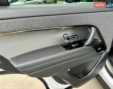 Білий Ленд Ровер Range Rover Sport, об'ємом двигуна 3 л та пробігом 4 тис. км за 132777 $, фото 35 на Automoto.ua