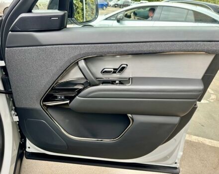 Білий Ленд Ровер Range Rover Sport, об'ємом двигуна 3 л та пробігом 4 тис. км за 135200 $, фото 5 на Automoto.ua