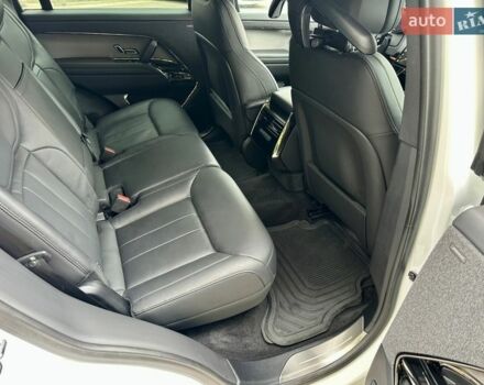 Білий Ленд Ровер Range Rover Sport, об'ємом двигуна 3 л та пробігом 4 тис. км за 132777 $, фото 40 на Automoto.ua