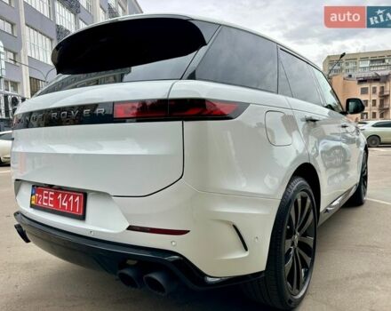 Білий Ленд Ровер Range Rover Sport, об'ємом двигуна 3 л та пробігом 4 тис. км за 132777 $, фото 2 на Automoto.ua