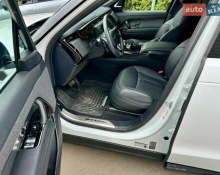 Білий Ленд Ровер Range Rover Sport, об'ємом двигуна 3 л та пробігом 4 тис. км за 132777 $, фото 65 на Automoto.ua