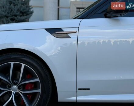 Білий Ленд Ровер Range Rover Sport, об'ємом двигуна 3 л та пробігом 27 тис. км за 143000 $, фото 82 на Automoto.ua