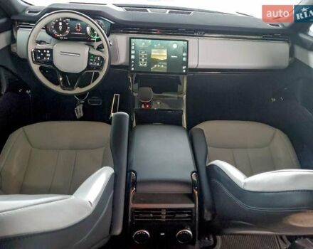 Білий Ленд Ровер Range Rover Sport, об'ємом двигуна 3 л та пробігом 13 тис. км за 50000 $, фото 7 на Automoto.ua