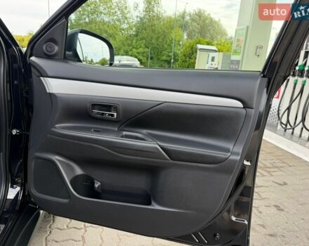 Чорний Ленд Ровер Range Rover Sport, об'ємом двигуна 2.7 л та пробігом 270 тис. км за 11020 $, фото 5 на Automoto.ua