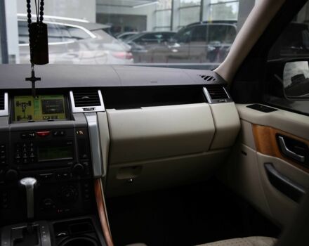 Чорний Ленд Ровер Range Rover Sport, об'ємом двигуна 4.2 л та пробігом 280 тис. км за 9999 $, фото 17 на Automoto.ua