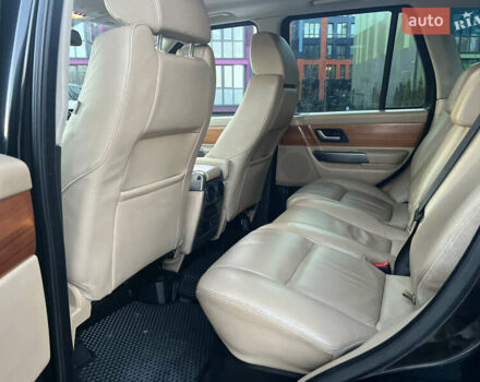 Черный Ленд Ровер Рендж Ровер Спорт, объемом двигателя 4.4 л и пробегом 322 тыс. км за 9999 $, фото 10 на Automoto.ua