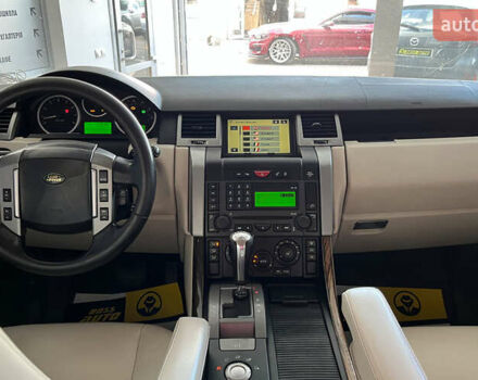 Черный Ленд Ровер Рендж Ровер Спорт, объемом двигателя 4.4 л и пробегом 235 тыс. км за 10300 $, фото 17 на Automoto.ua