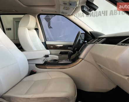 Черный Ленд Ровер Рендж Ровер Спорт, объемом двигателя 4.4 л и пробегом 235 тыс. км за 10300 $, фото 8 на Automoto.ua