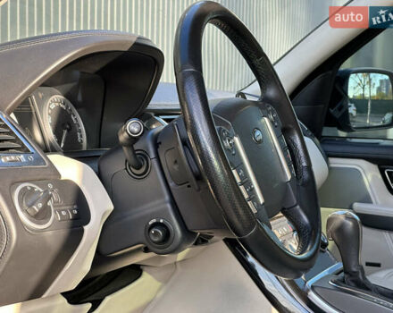 Ленд Ровер Рендж Ровер Спорт 2009 в Киеве на Automoto.ua Черный Ленд Ровер Рендж Ровер Спорт, объемом двигателя 5 л и пробегом 225 тыс. км за 15000 $, фото 91 на Automoto.ua