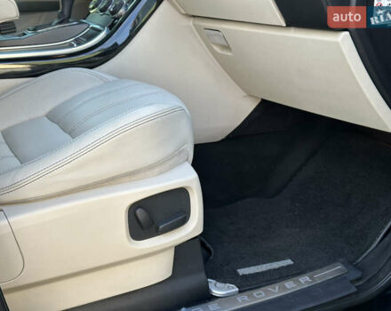 Ленд Ровер Рендж Ровер Спорт 2009 в Киеве на Automoto.ua Черный Ленд Ровер Рендж Ровер Спорт, объемом двигателя 5 л и пробегом 225 тыс. км за 15000 $, фото 55 на Automoto.ua