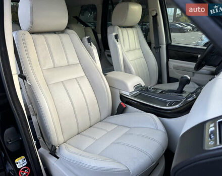 Ленд Ровер Рендж Ровер Спорт 2009 в Киеве на Automoto.ua Черный Ленд Ровер Рендж Ровер Спорт, объемом двигателя 5 л и пробегом 225 тыс. км за 15000 $, фото 114 на Automoto.ua