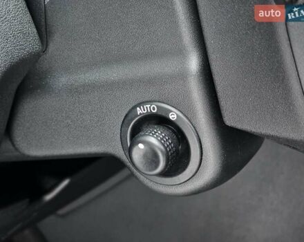 Черный Ленд Ровер Рендж Ровер Спорт, объемом двигателя 3.63 л и пробегом 300 тыс. км за 15000 $, фото 31 на Automoto.ua