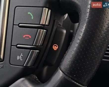 Черный Ленд Ровер Рендж Ровер Спорт, объемом двигателя 3.63 л и пробегом 300 тыс. км за 15000 $, фото 34 на Automoto.ua