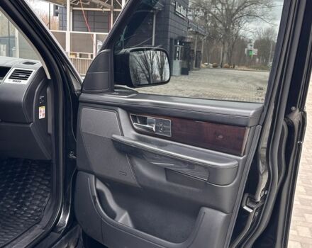 Чорний Ленд Ровер Range Rover Sport, об'ємом двигуна 3 л та пробігом 259 тис. км за 13000 $, фото 8 на Automoto.ua