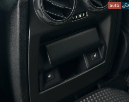 Черный Ленд Ровер Рендж Ровер Спорт, объемом двигателя 2.99 л и пробегом 247 тыс. км за 14950 $, фото 64 на Automoto.ua