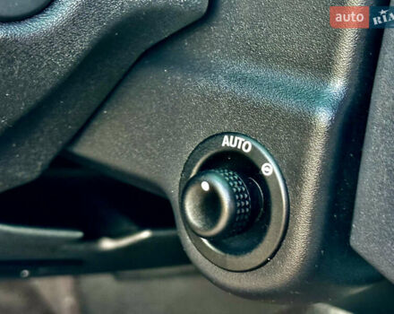 Чорний Ленд Ровер Range Rover Sport, об'ємом двигуна 3 л та пробігом 247 тис. км за 15500 $, фото 31 на Automoto.ua
