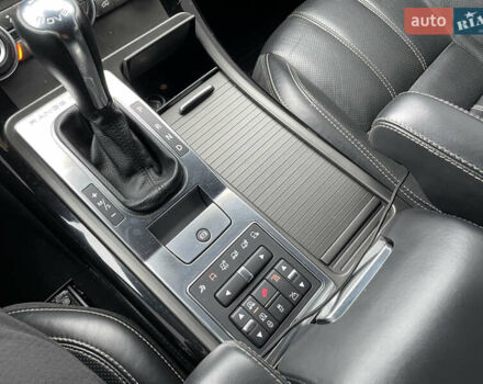 Чорний Ленд Ровер Range Rover Sport, об'ємом двигуна 5 л та пробігом 213 тис. км за 13800 $, фото 17 на Automoto.ua