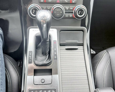 Чорний Ленд Ровер Range Rover Sport, об'ємом двигуна 2.99 л та пробігом 219 тис. км за 14000 $, фото 17 на Automoto.ua