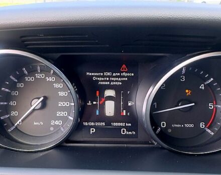 Чорний Ленд Ровер Range Rover Sport, об'ємом двигуна 3 л та пробігом 180 тис. км за 24000 $, фото 7 на Automoto.ua