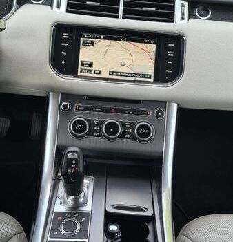 Чорний Ленд Ровер Range Rover Sport, об'ємом двигуна 2.99 л та пробігом 152 тис. км за 24000 $, фото 12 на Automoto.ua