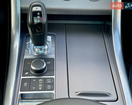 Ленд Ровер Рендж Ровер Спорт 2017 в Киеве на Automoto.ua Черный Ленд Ровер Рендж Ровер Спорт, объемом двигателя 3 л и пробегом 143 тыс. км за 37000 $, фото 27 на Automoto.ua