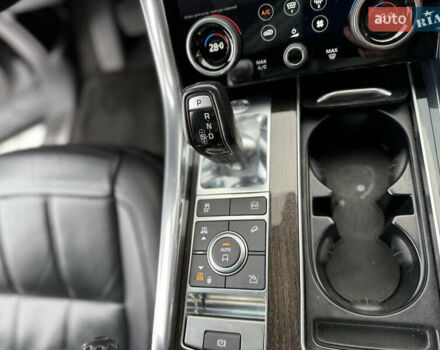 Чорний Ленд Ровер Range Rover Sport, об'ємом двигуна 2 л та пробігом 72 тис. км за 47000 $, фото 45 на Automoto.ua