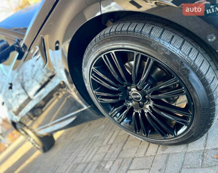 Черный Ленд Ровер Рендж Ровер Спорт, объемом двигателя 2.99 л и пробегом 135 тыс. км за 47500 $, фото 8 на Automoto.ua