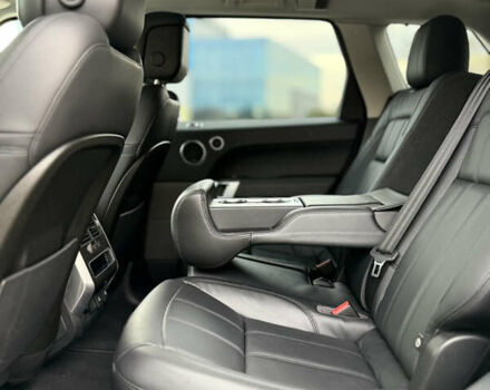 Черный Ленд Ровер Рендж Ровер Спорт, объемом двигателя 2.99 л и пробегом 135 тыс. км за 48900 $, фото 16 на Automoto.ua