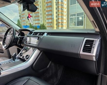 Чорний Ленд Ровер Range Rover Sport, об'ємом двигуна 3 л та пробігом 251 тис. км за 43777 $, фото 46 на Automoto.ua