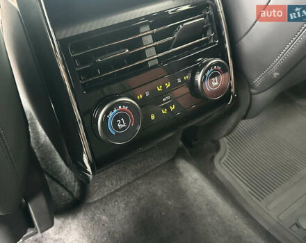 Черный Ленд Ровер Рендж Ровер Спорт, объемом двигателя 4.39 л и пробегом 11 тыс. км за 250000 $, фото 20 на Automoto.ua