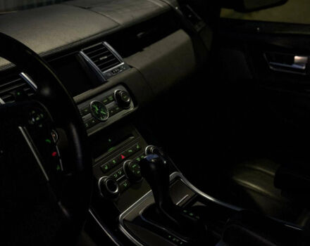 Червоний Ленд Ровер Range Rover Sport, об'ємом двигуна 5 л та пробігом 165 тис. км за 9999 $, фото 28 на Automoto.ua