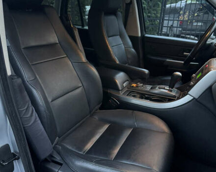 Серый Ленд Ровер Рендж Ровер Спорт, объемом двигателя 2.72 л и пробегом 209 тыс. км за 8999 $, фото 22 на Automoto.ua