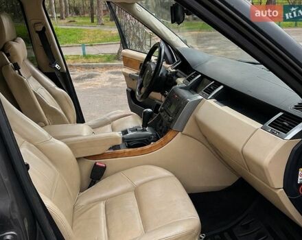 Сірий Ленд Ровер Range Rover Sport, об'ємом двигуна 2.72 л та пробігом 387 тис. км за 8000 $, фото 15 на Automoto.ua