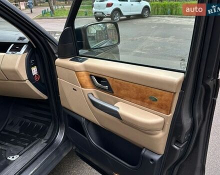 Сірий Ленд Ровер Range Rover Sport, об'ємом двигуна 2.72 л та пробігом 387 тис. км за 8000 $, фото 19 на Automoto.ua
